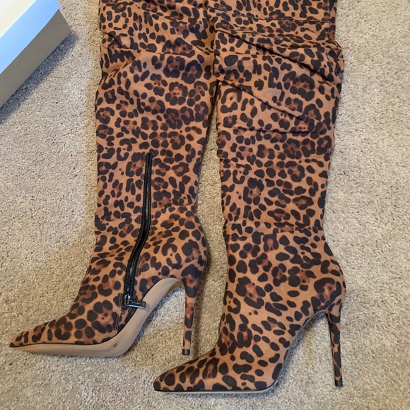 New Jessica Simpson Leopard Over The 